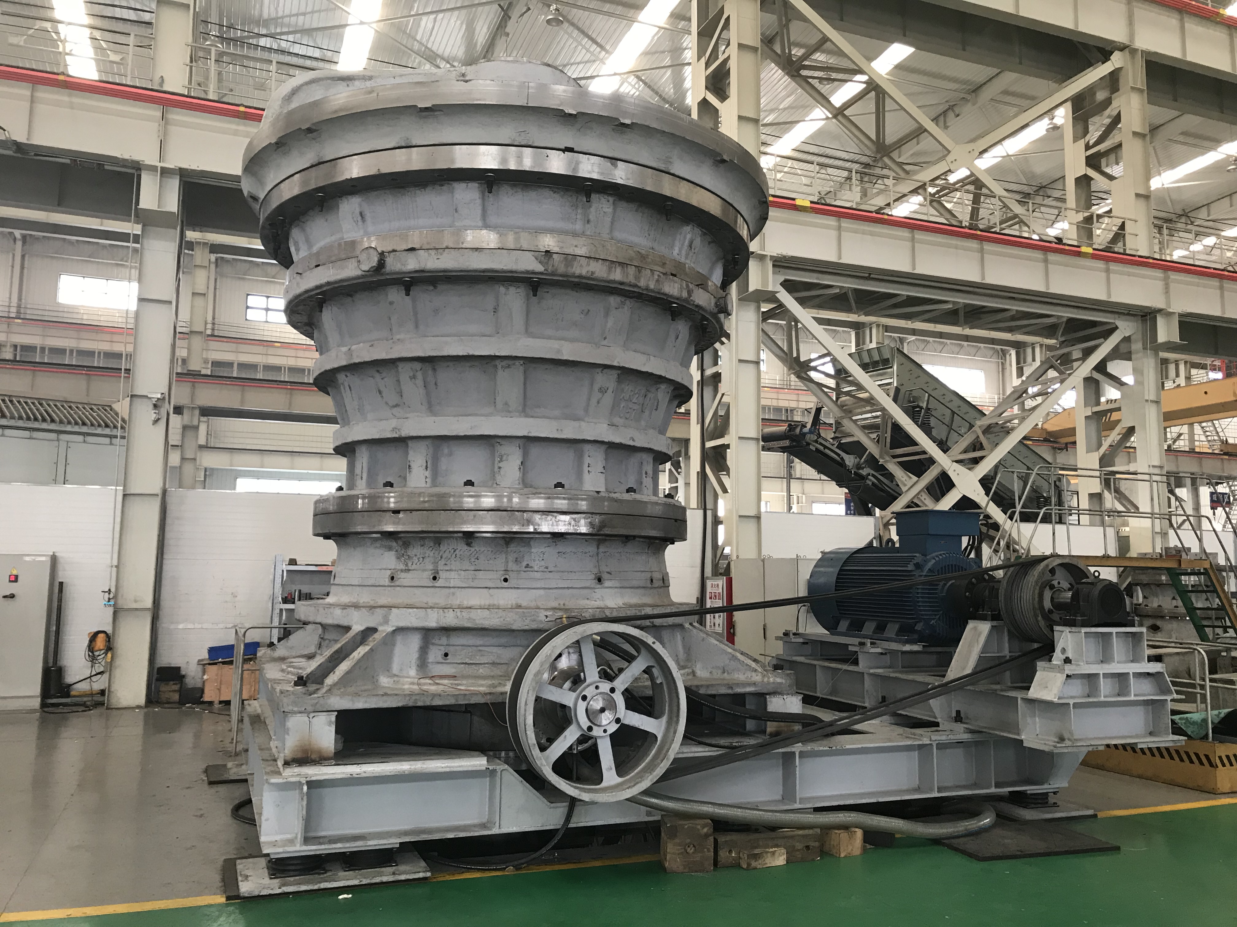 HGT Gyratory Crusher