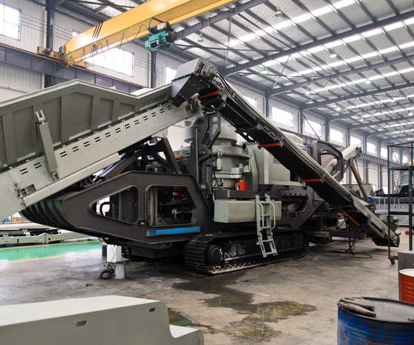 Key Components and Technologies Used in Tracked Crushers