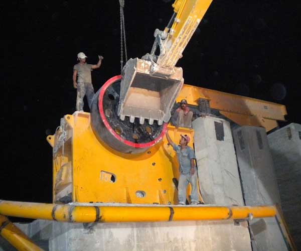 Maintenance of a Limestone Jaw Crusher