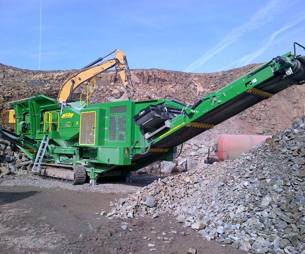 Mobile Stone Crushers: Versatile Crushing Solutions for Construction Projects