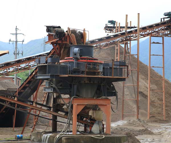 The Quarrying Process: Extracting the Essence of Sand