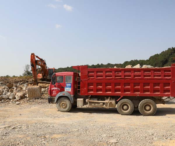  The Quarrying Process and Limestone Extraction